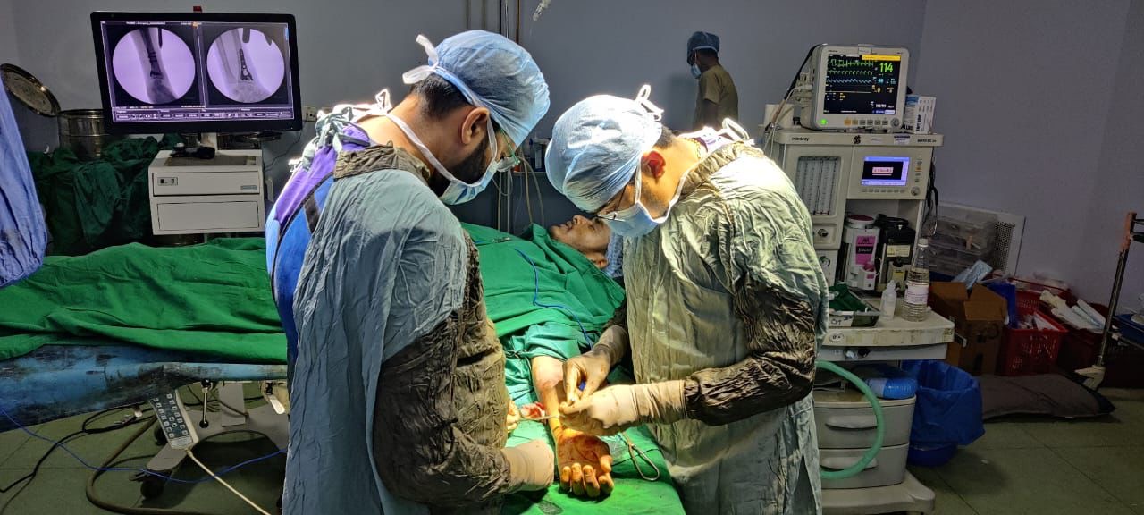 Dr. Jigar Sundesha surgical procedure